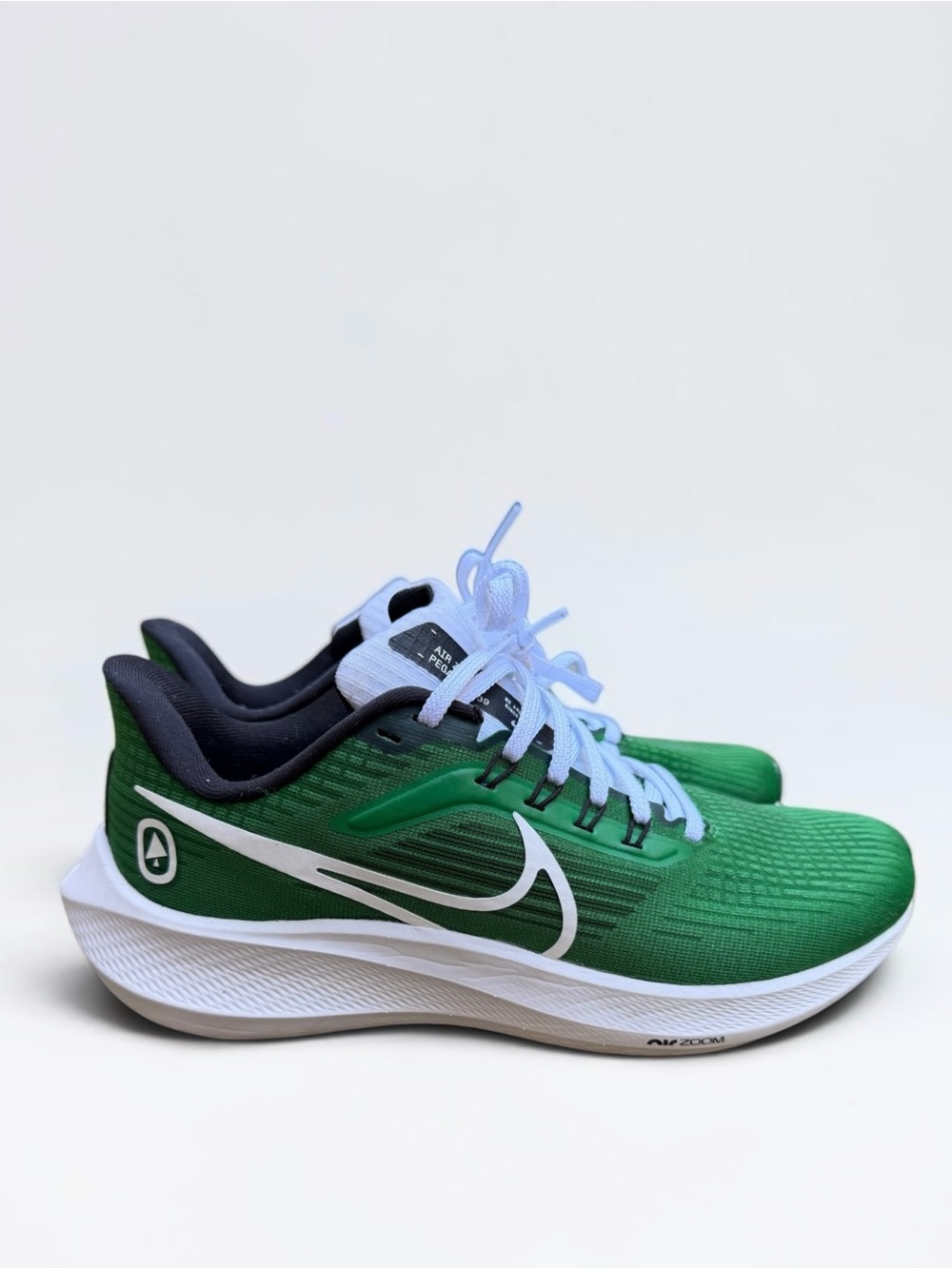 Women’s Nike Air Zoom Pegasus 39 ‘Oregon Track Club’ DQ7873-300